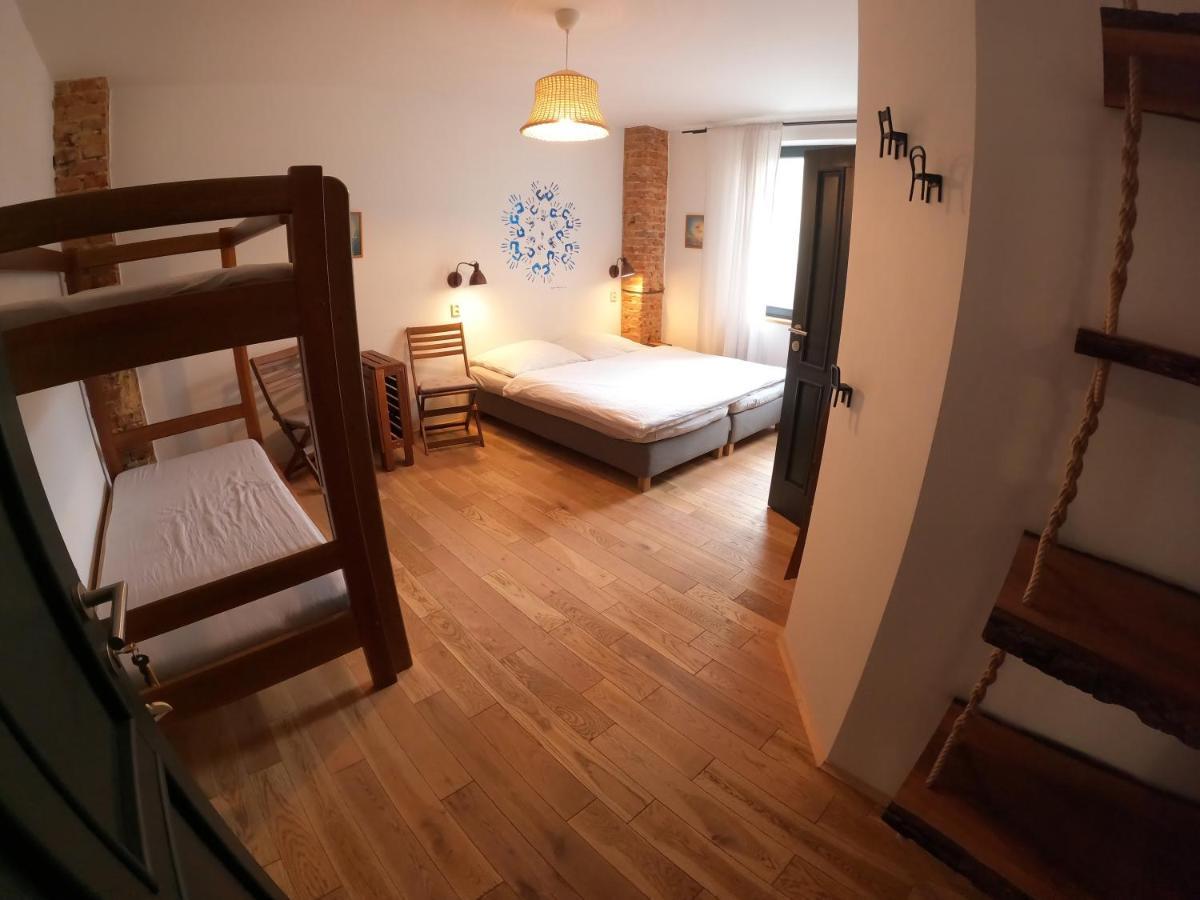 Gusto Hotel Кърнов Екстериор снимка